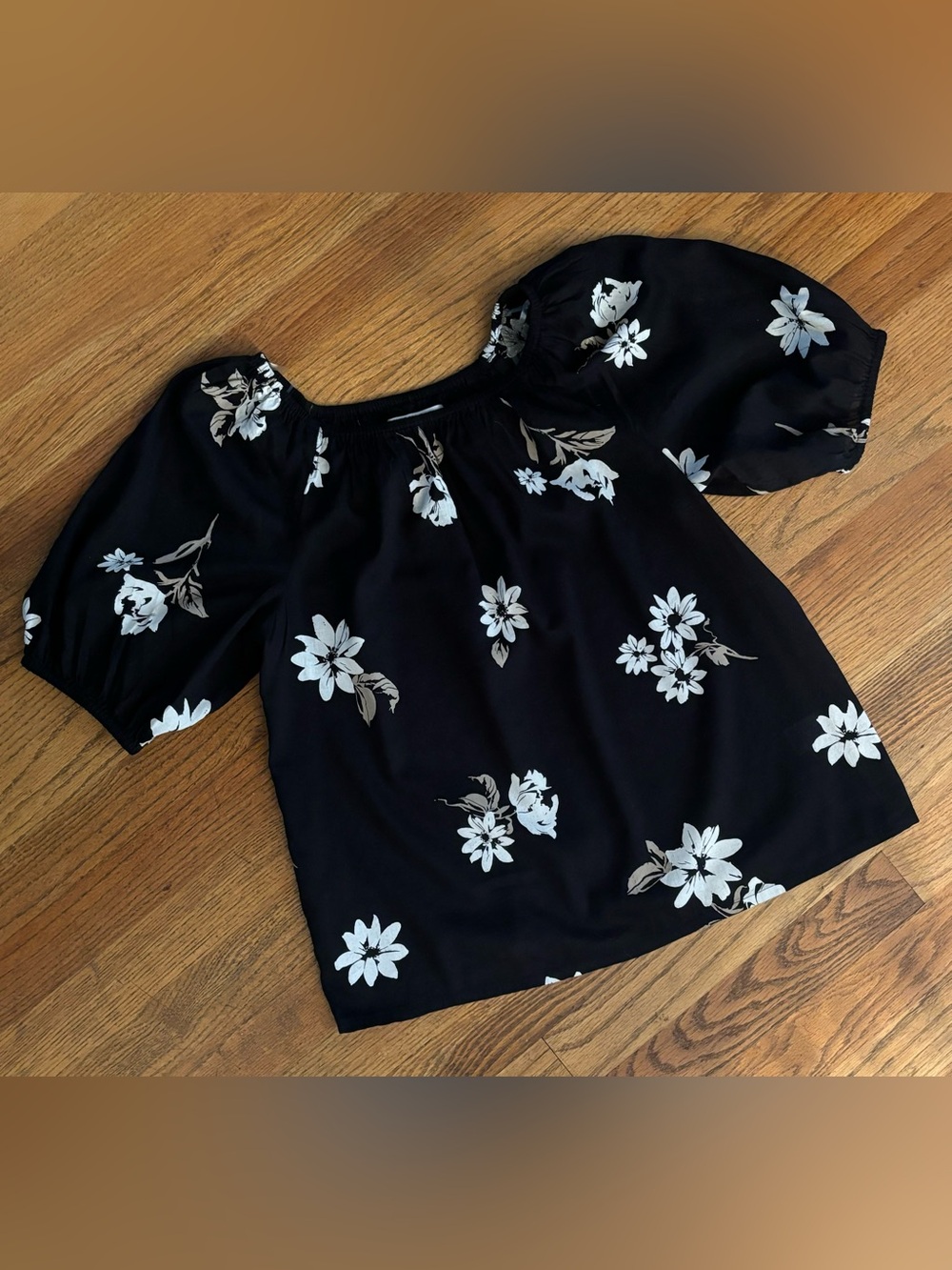 Sonoma Black Floral Puff-Sleeve Blouse